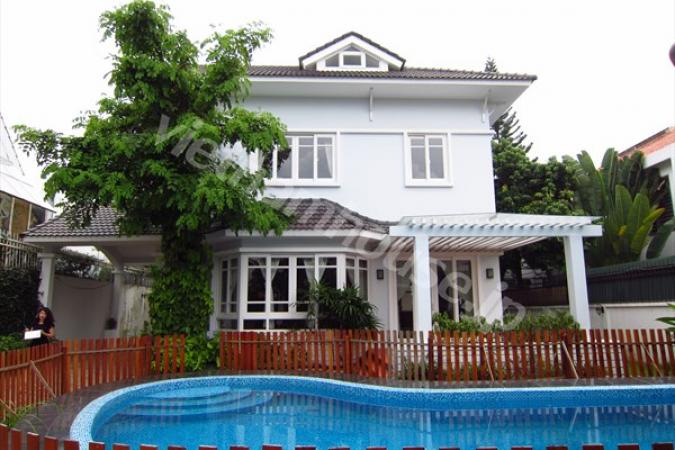 Beautiful spacious villa with private pool in Dist.2