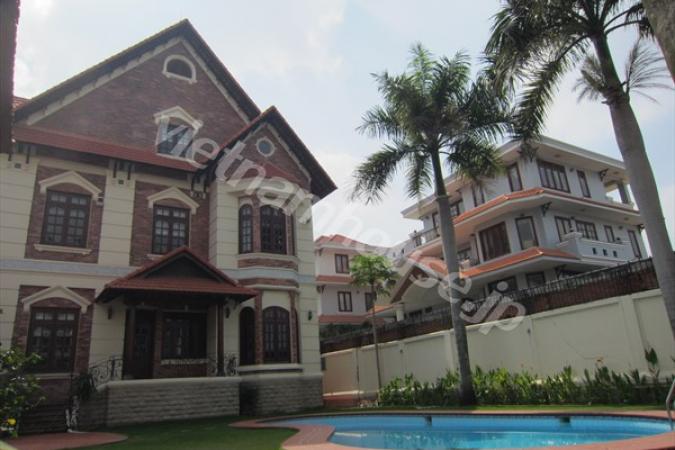 Good location Villa for rent in Dist.2